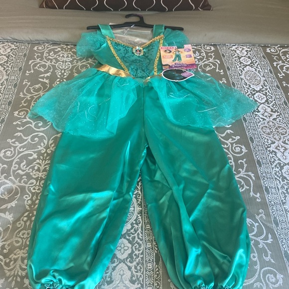 DISNEY PRINCESS "JASMINE" 2PC DELUXE 🌟LIGHT UP🌟 COSTUME SIZE XS (3T-4T)🌟NWT🌟 - Picture 3 of 16